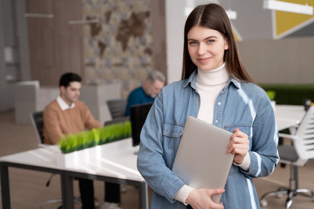 What Is Employee Engagement in HR? Key Roles and Responsibilities