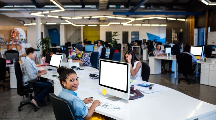How to Optimize Employee Retention Amidst Office Mandates with HCM Software