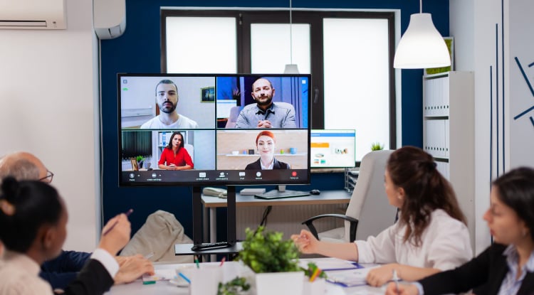Mastering the Hybrid Workforce: A Comprehensive Guide to Hiring, Managing, and Developing the Workforce of the Future