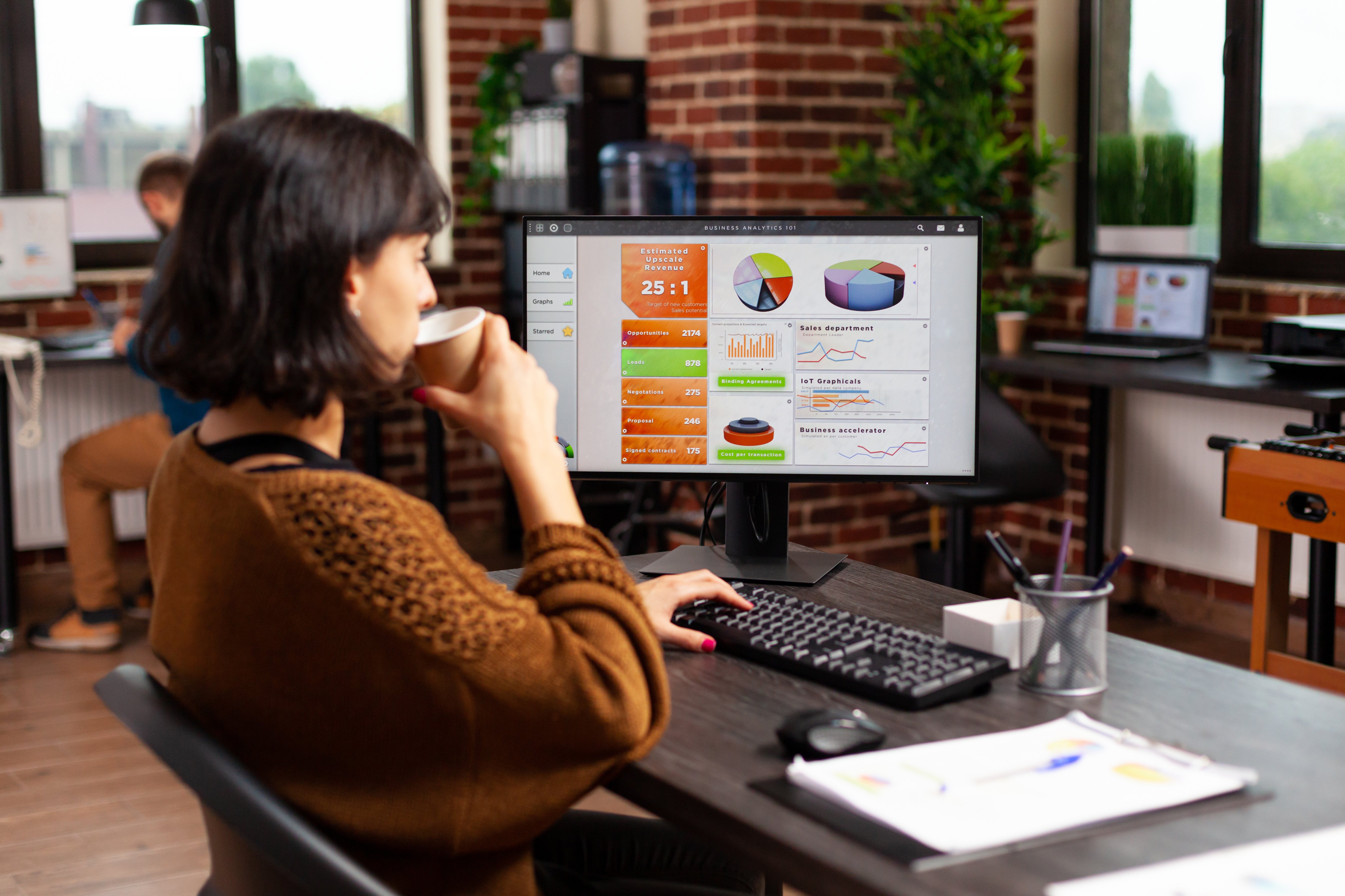 Employee Turnover: Causes and Solutions for HR Leaders