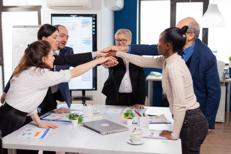 Fostering Employee Collaboration in Multi-Generational and Multi-Cultural Workforce